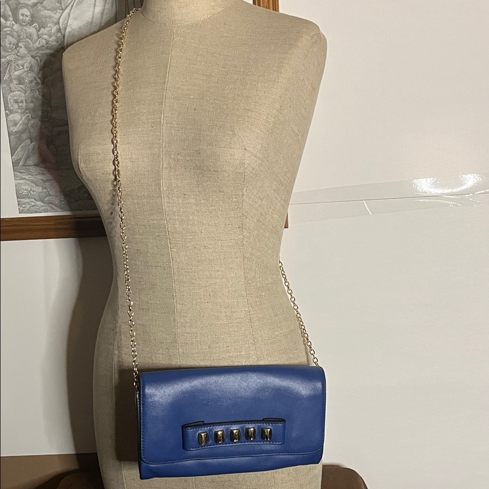 😄Danier royal blue leather clutch gold chain cross body purse bag gold accents